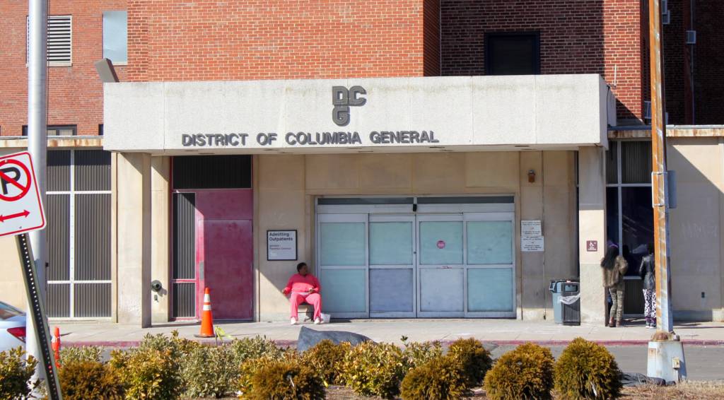 Exterior DC General