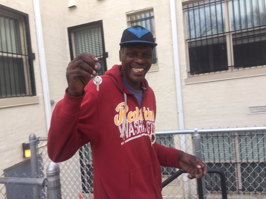 A photo of Street Sense vendor Eric Thompson-Bey