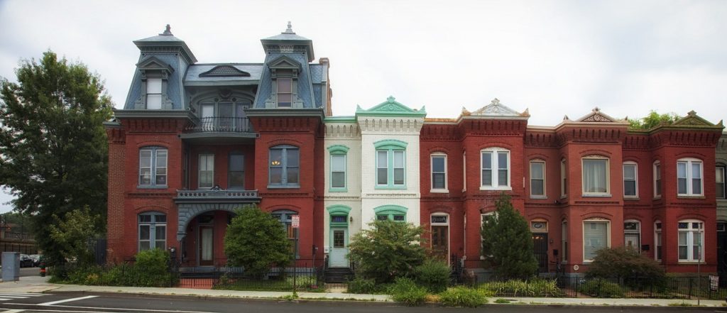 Photo of several row houses in DC.