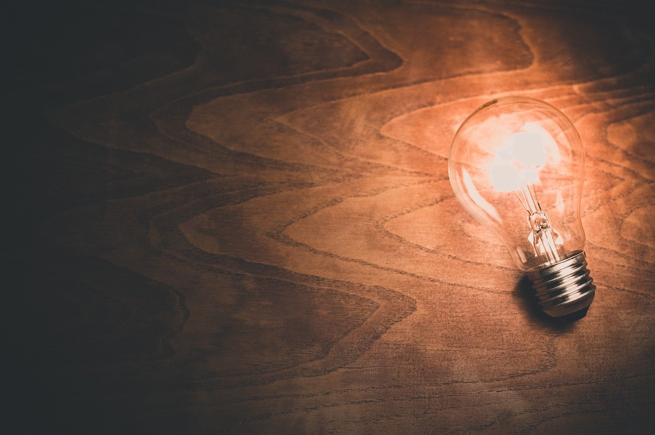Image of a illuminated light bulb.