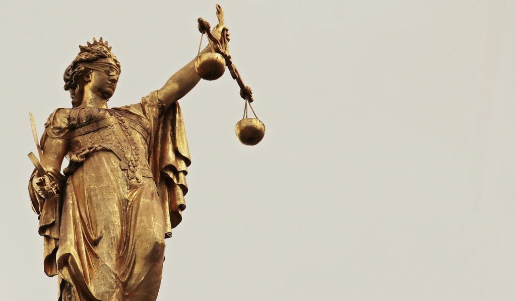 A photo of Lady Justicia.