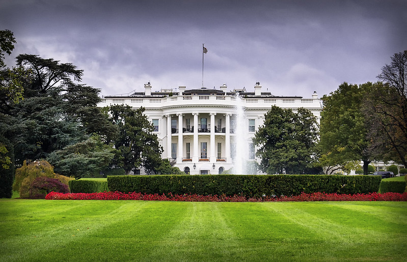 Photo of the White House.
