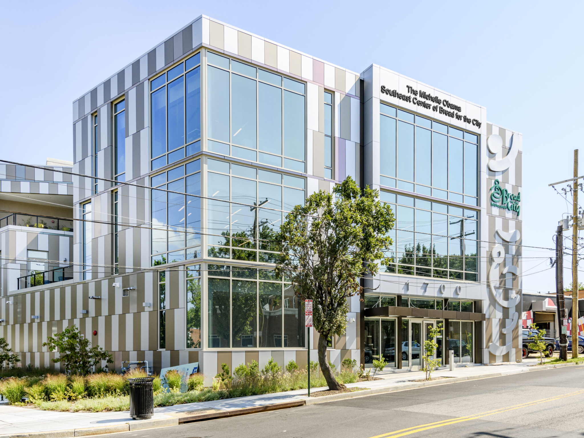 A picture of the new Michelle Obama Southeast Center of Bread for the City.