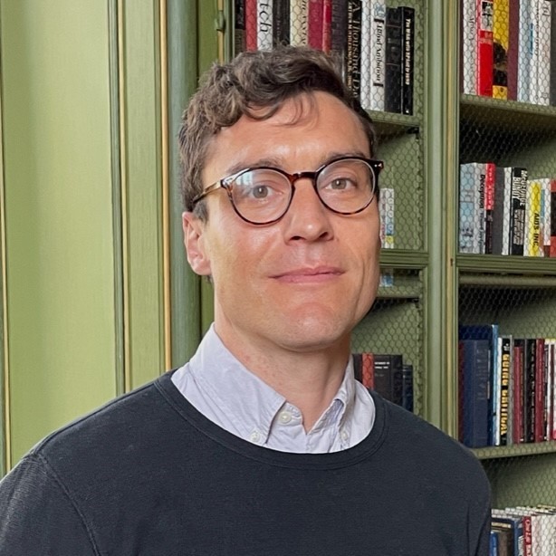 JM Ascienzo - Yoga Teacher